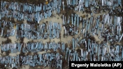 Частини ракет, які Росія запустила по Харкову, 22 грудня 2022 року