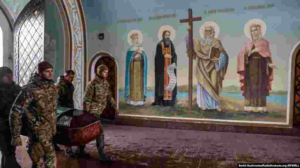 У Києві попрощалися зі шведським добровольцем &laquo;Госпітальєрів&raquo; з позивним &laquo;Ніко&raquo;, який загинув під час евакуації поранених