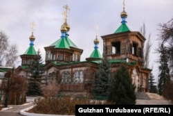 Караколдогу “Ыйык Троица” чиркөөсү.