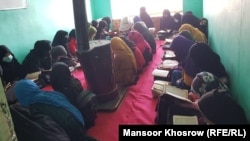 در جریان دو سال گذشته به تعداد مدارس دینی دخترانه در افغانستان نیز افزایش قابل ملاحظه یی به وجود آمده است