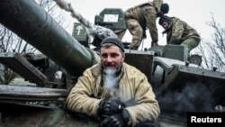  Ukrain güýçleri Russiýanyň Luhansk we Donetsk regionlaryna eden onlarça hüjümini yza tesdirdiler.