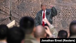 Дональд Трамп на встрече с военнослужащими в Ираке, 26 декабря 2018 года 