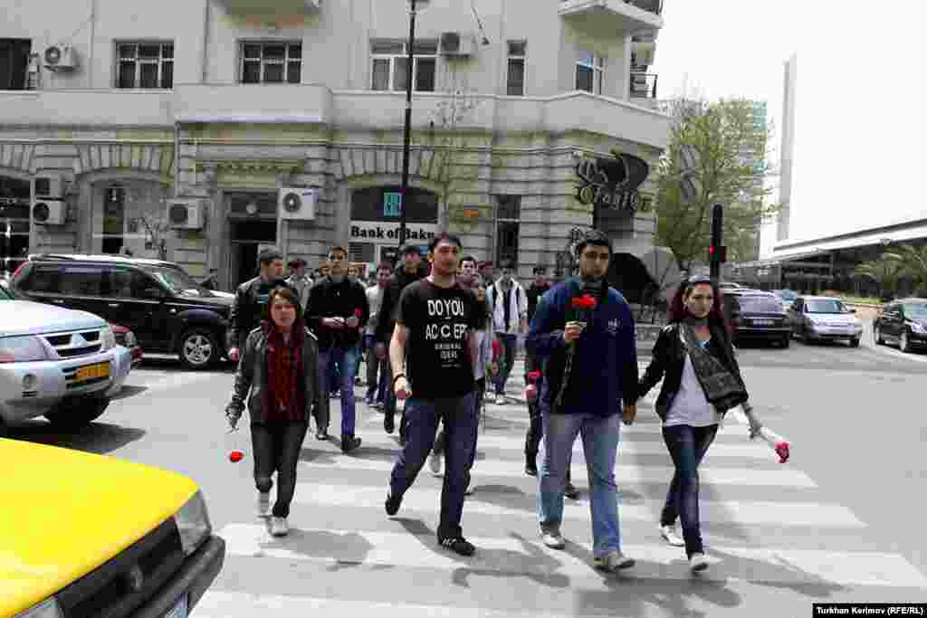 Баку: Молодежь отметила 2-ю годовщину трагедии в Нефтяной Академии