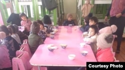 Өзбекстандагы бала бакчалардын бири. 