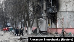 Gabaw astyndaky Mariupol şäheri. 18-nji mart, 2022 ý. 