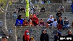 در سال های قبل از حاکمیت طالبان در افغانستان مردم در روز نو روز به تفریحگاه ها می رفتند و خانواده ها یکجا جشن می گرفتند