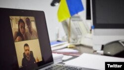 Відэазванок Уладзіміра Зяленскага Міле Куніс і Эштану Катчэру 