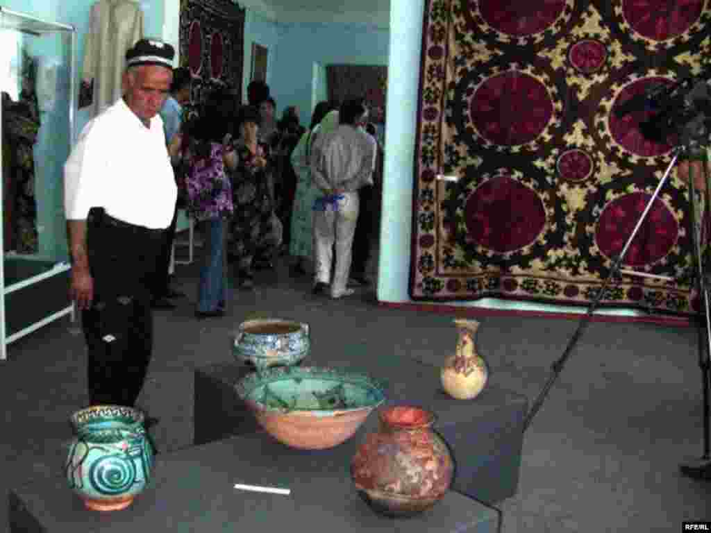 Намоишгоҳ дар осорхонаи Беҳзод #25