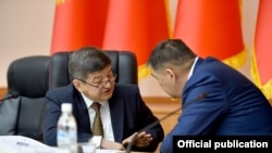 Акылбек Жапаров жана Камчыбек Ташиев.