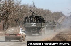 Російська техніка під Волновахою на Донеччині, 12 березня