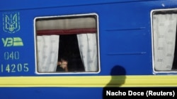 52-річний чоловік повідомив поліцейським та рятувальникам, що під евакуаційний потяг закладено бомбу