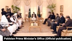 دیدار عمران خان صدراعظم پاکستان با هیئت گروه طالبان در اسلام آباد. 18 دسمبر 2020