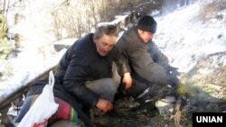 Севастоподогу үйсүздөр жылуулук өткөн түтүктөргө ыктоодо