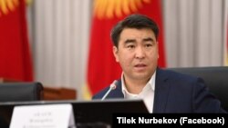 Жанар Акаев. 