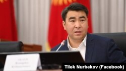 Жанарбек Акаев.