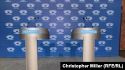 Порошенко очікує Зеленського для дебатів на НСК «Олімпійський»