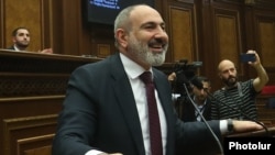 Armenia - Prime Minister Nikol Pashinian speaks in the parliament, Yerevan, May 4, 2022.