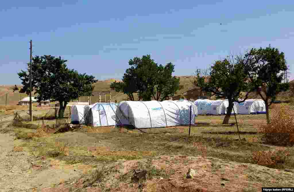 Окуядан кийин ал жерден 17 үй-бүлө мал-жандыктары менен кошо коопсуз жерге көчүрүлдү