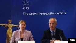 Все официальные лица в Лондоне, комментировавшие заявление генерального прокурора Макдоналда, были предельно корректны и старались не давать повода для международного скандала