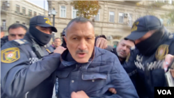 Tofiq Yaqublu Bəxtiyar Hacıyevin azadlığa buraxılması tələbi ilə keçirilən aksiyada. 