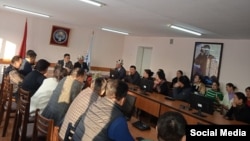 Түмөнбай Колдошовду жамаатка тааныштыруу учуру.