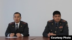 Эрк Тажиев (солдо) жана Канат Жумагазиев (оңдо).