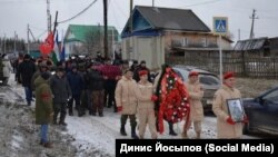 Башкортстанның Аскын районы Күнгәк авылында Илгиз Фәтхисламовны җирләү