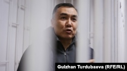 Равшан Жээнбеков.