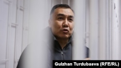 Равшан Жээнбеков.