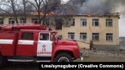 У Дворічній Куп’янського району обстріл спричинив масштабну пожежу в ліцеї