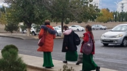 Diňle: Türkmenbaşyda okuwçy gyzlarda “ahlak päkiligi” atlandyrylýan ginekologiýa barlagy geçirilýär