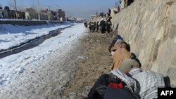 جوان متبلا به ویروس اچ آی وی ایدز بد رفتاری و تبعیض در برابر افراد آغشته به این ویروس را دردآورد می‎خوانند.