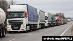 Чарга з фураў на беларуска-літоўскай мяжы, 15 красавіка 2022 г.