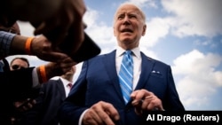 ԱՄՆ նախագահ Ջո Բայդենը զրուցում է լրագրողների հետ, Այովա նահանգ, !2-ը ապրիլի, 2022թ.