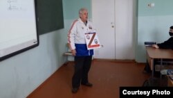 Петрозаводски мәктәбендә Украинадагы сугышның "файдасын" аңлату дәресе