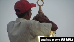 Ilat arasynda zähmet biržalarynyň kömegi bilen iş tapdym diýýän adamlar köp däl.