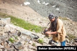 Сүрөтчү Влад Ушаков.