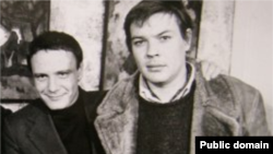 Владимир Буковский жана дагы бир советтик диссидент Вадим Делоне.