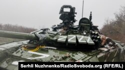 Пошкоджений російський танк на Донеччині, 13 квітня 2022 року