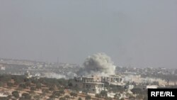 Кадры предполагаемого авиаудара по городу Хас в провинции Идлиб