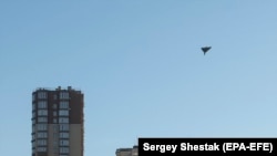 Kiýewe edilen dron hüjümi wagtynda düşürilen surat