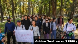 Шествие в поддержку независимых СМИ в Бишкеке. 14 октября 2022 года