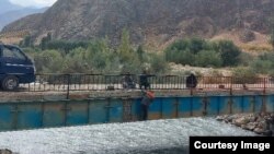 Көк-Таш - Ак-Сай жолундагы көпүрө.