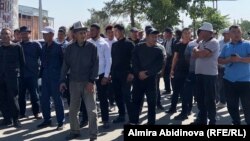 Өзгөн. Кемпир-Абад маселеси боюнча чогулгандар. 2022-жылдын 29-сентябры.