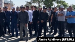 Участники акции в Узгенском районе. 29 сентября 2022 года.