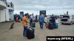 На площади у железнодорожного вокзала в Батуми