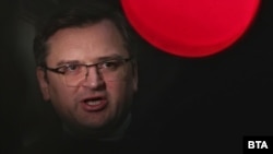 За словами Дмитра Кулеби, є країни, які підтримують ідею переговорів з Москвою зараз, але ці країни не представляють найвпливовіших країн світу.