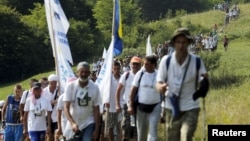 Բոսնիա և Հերցեգովինա - Դեպի Սրեբրենիցա «Խաղաղության երթի» մասնակիցները, 8-ը հուլիսի, 2015թ․