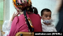 Türkmen häkimiýetleri, syzyp çykýan maglumatlara garamazdan, ýurduň çäginde koronawirusyň ýokdugyny tekrarlaýarlar.