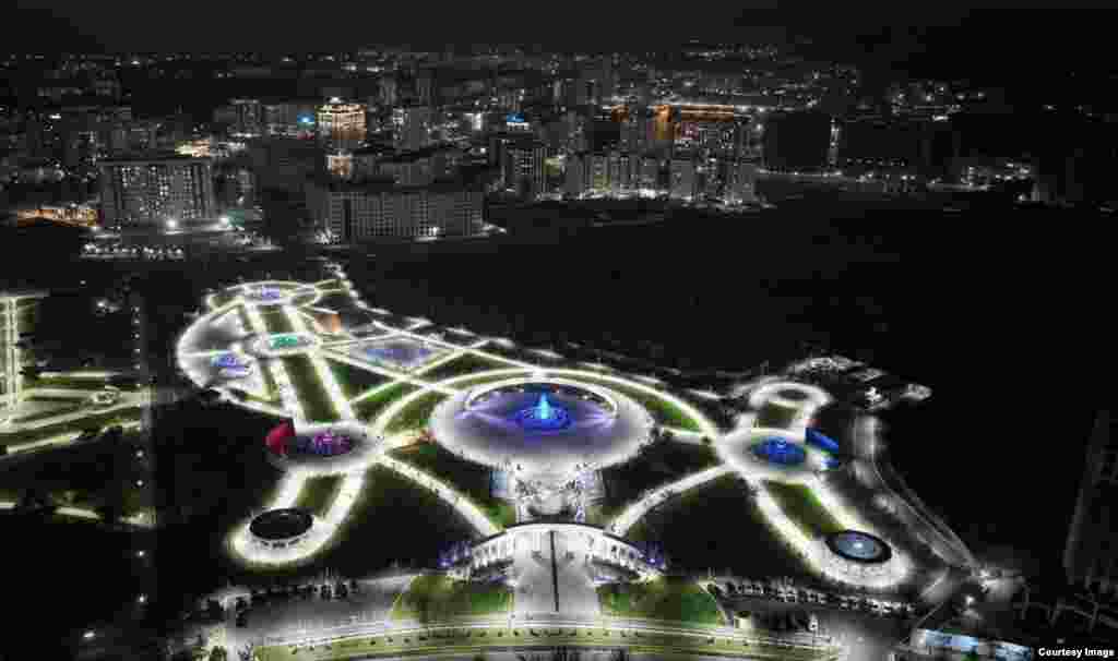 Эс алуу багынын кечки көрүнүшү.&nbsp;